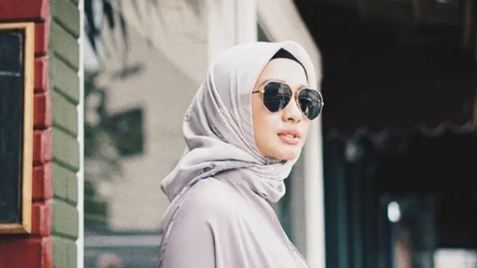 Selalu Menawan, Ternyata Ini Lipstik Andalan Laudya Cynthia Bella