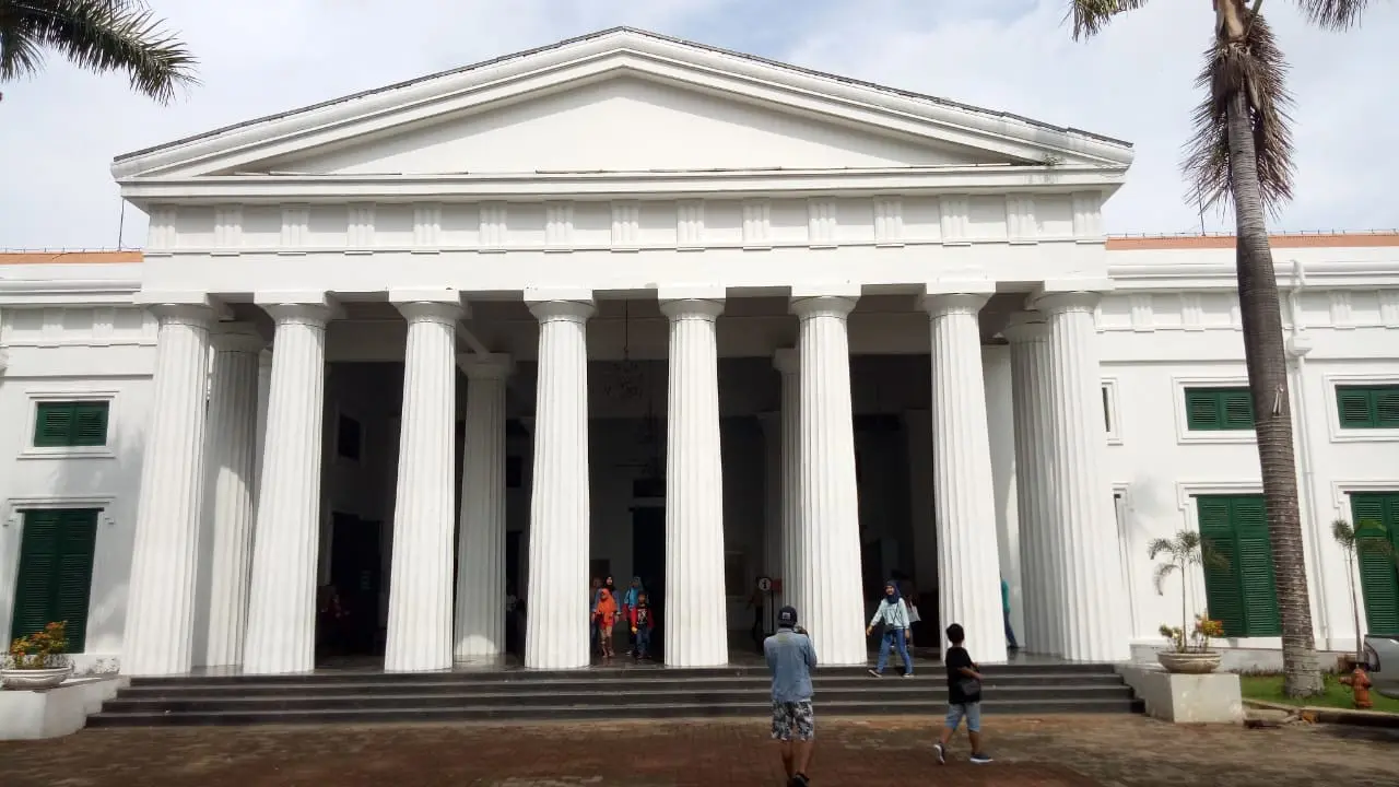 Museum Seni Rupa dan Keramik.