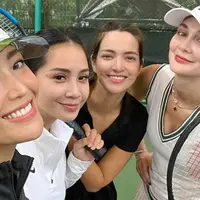 Nagita Slavina dan geng RCTC (Sumber: Instagram/mrsayudewi)