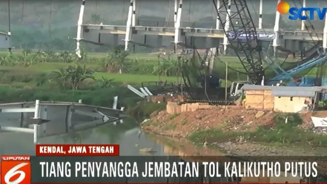 Hingga Sabtu siang, warga terus berdatangan untuk melihat jembatan yang putus tersebut.