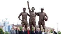 Patung-patung Sepak Bola Terbaik dan Terburuk: Trio Legenda MU di Old Trafford Paling Terbaik