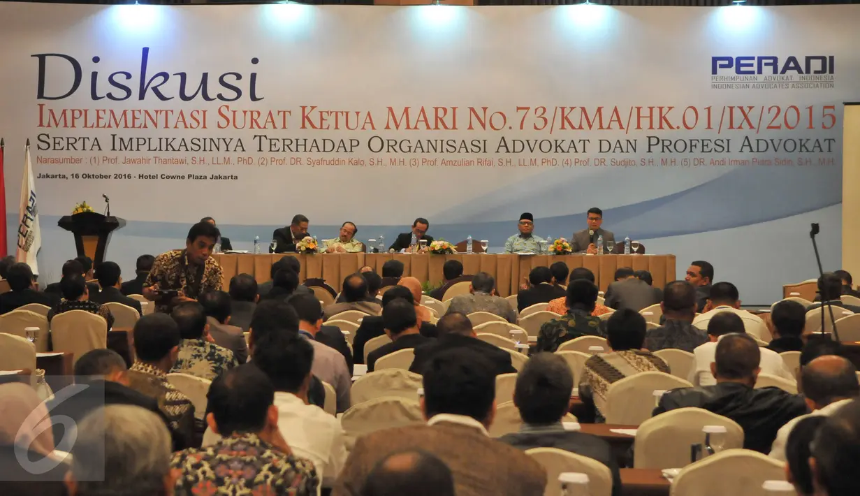 Suasana ruang diskusi di Hotel Crown Plaza, Jakarta, Jum'at (16/10/2015). Menurut Peradi surat keputusan yang dikeluarkan MA dapat mempengaruhi terhadap organisasi advokasi dan profesi advokat di Indonesia. (Liputan6.com/andrian martinus)