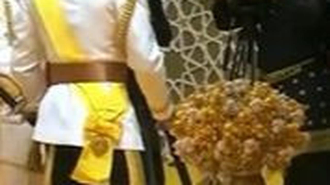 rince Mateen diantar Menuju Anisha Rosna