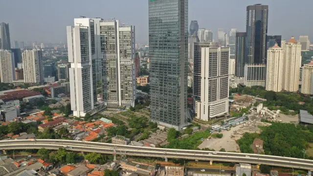 The Newton 2, hunian yang berkonsep superblock dan transit oriented development (TOD) yang dikembangkan oleh Ciputra.