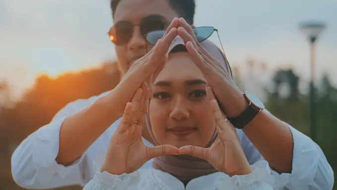 pasangan cinta
