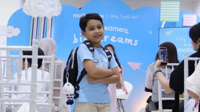 Kaus Cantik untuk Seragam Sekolah Anak di Daerah 3T