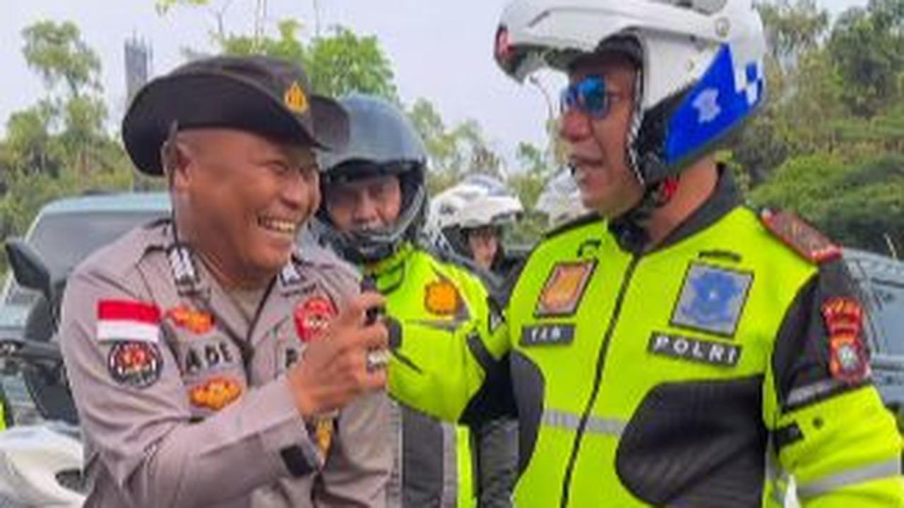Aksi dari Om Rocker turut mendapat sambutan hangat dari sang jenderal. Yan Fitri bahkan tak segan untuk ikut melempar canda tawa. <br>