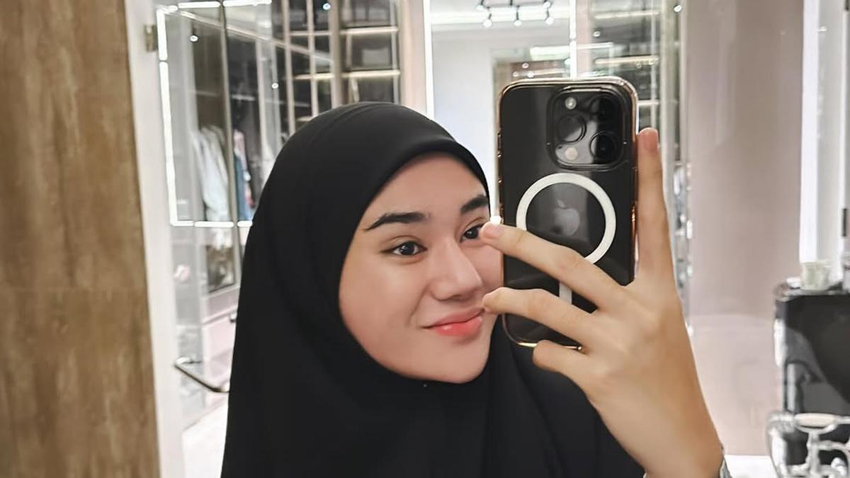 Potret Walk in Closet Clara Shinta dengan Desain Minimalis Tapi Mewah, Bak Butik Pribadi