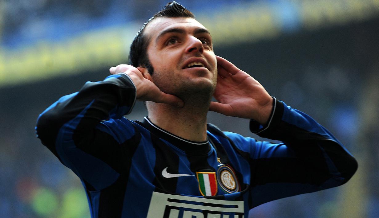 Entah kebetulan atau memang sesuai kapasitas, 5 pemain berikut mampu tampil instan di Liga Italia untuk membawa timnya merebut gelar Liga Italia Serie A saat didatangkan hanya 6 bulan menjelang kompetisi berakhir, alias di bursa transfer musim dingin. (AFP/Giuseppe Cacace)