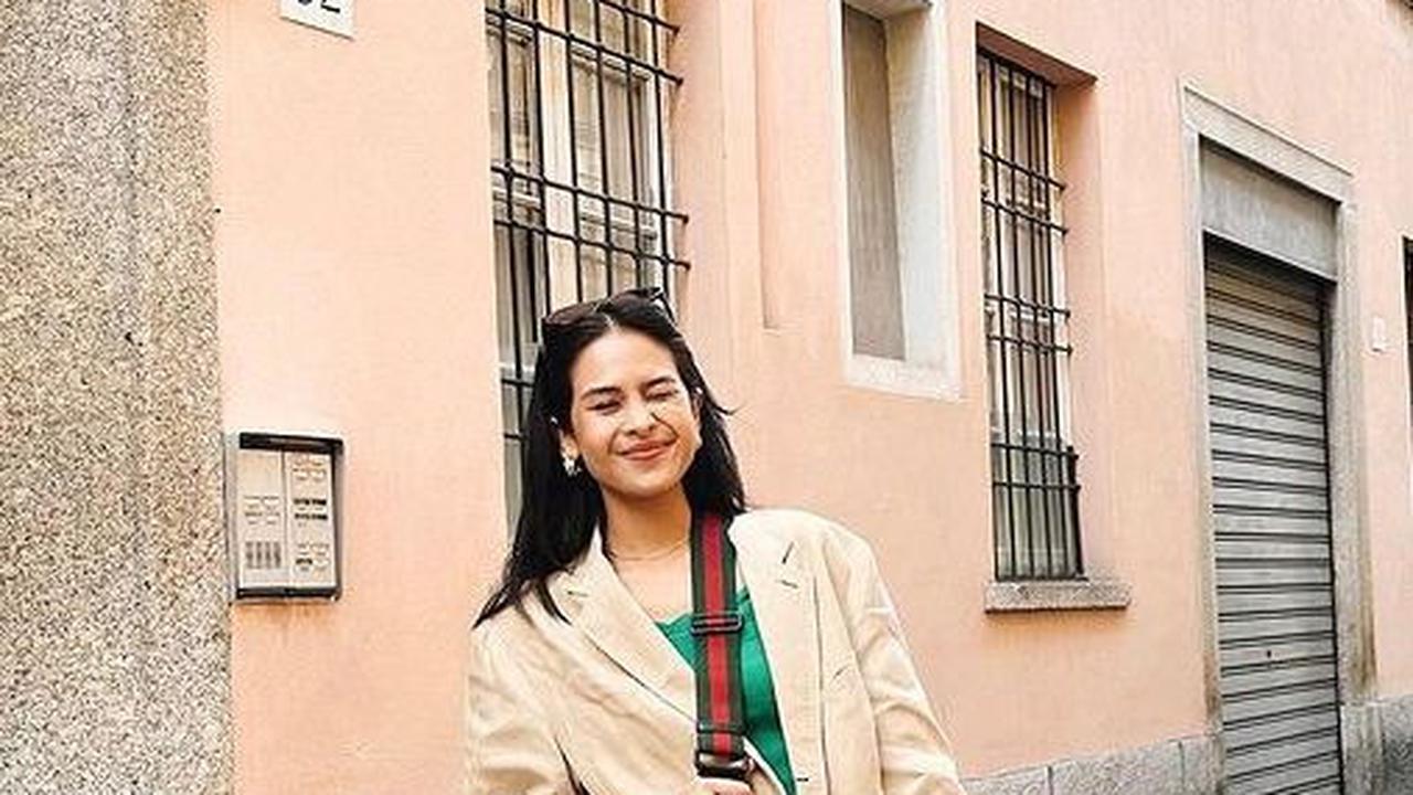 10 Potret Cantik Maudy Ayunda di Italia, Romantis Bareng Suami Jesse Choi