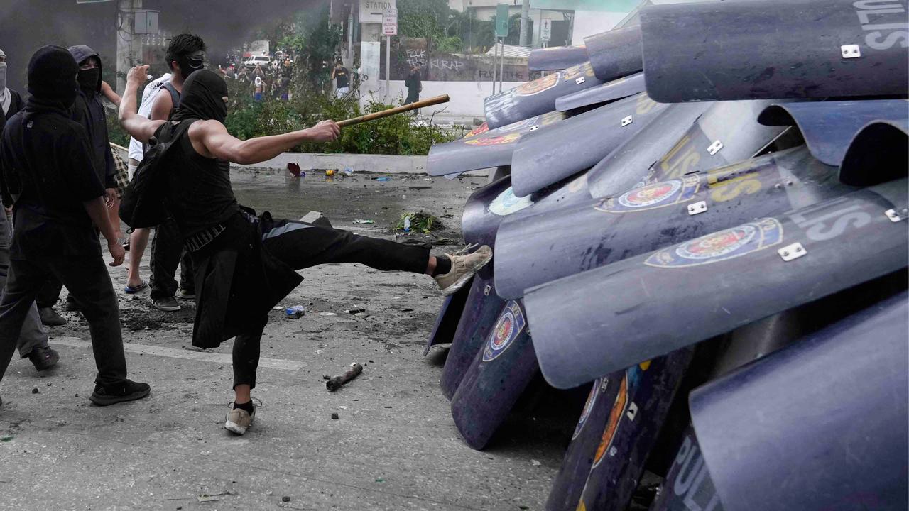 FOTO: Bentrokan di Manila,  49 Orang Ditangkap dalam Aksi Antikorupsi Filipina