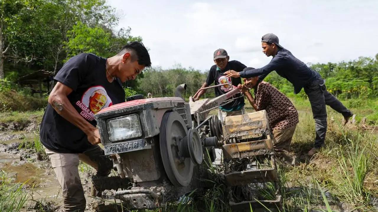 Kumpulan milenial pendukung Ganjar Pranowo di Sumatera Selatan (Sumsel) yang tergabung dalam relawan Ganjar Milenial Center (GMC) Sumsel menggelar aksi sosial dalam menyambut peringatan Hari Buruh yang jatuh tiap 1 Mei (Istimewa)