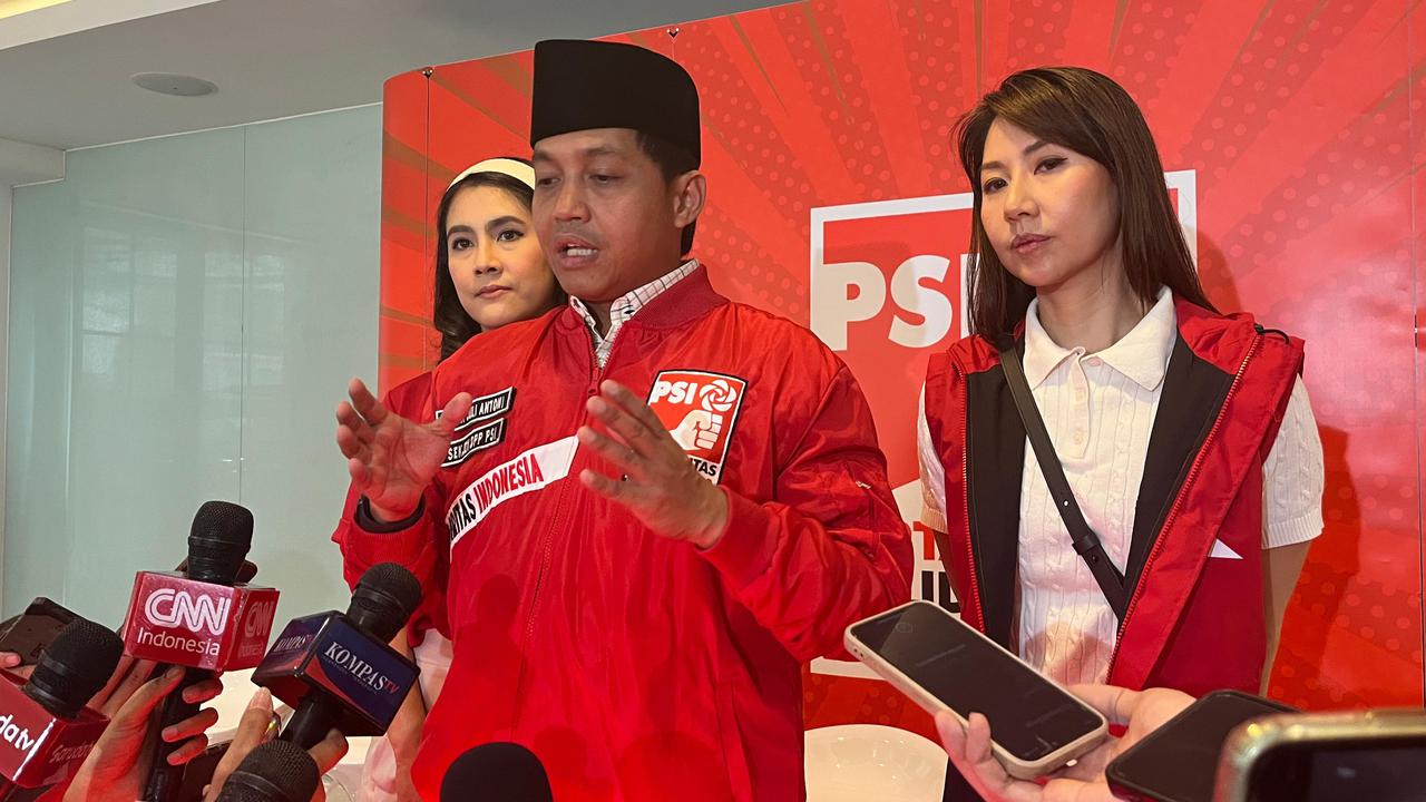 Pastikan Kaesang Tak Maju Pilkada, PSI Serahkan Surat Dukungan ke Ahmad Luthfi-Taj Yasin Maju Pilgub Jateng
