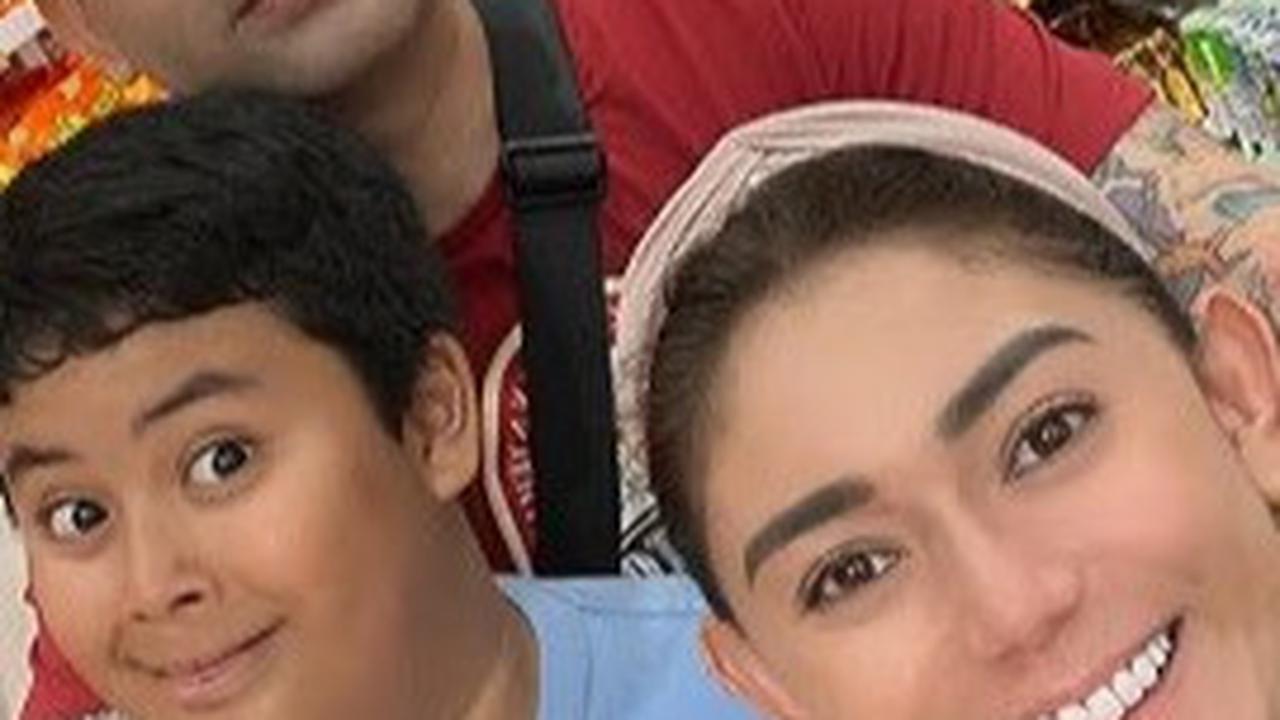 Tak hanya baik kepada Thalita, Ichsan juga sudah memperlakukan Rafello Dimitri Rizky seperti anak sendiri. Ia kerap mengajak jalan-jalan layaknya keluarga di berbagai tempat.