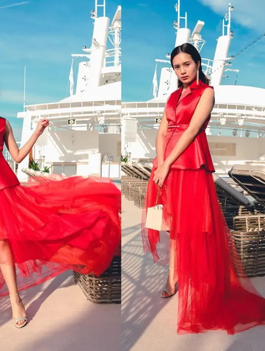 Menawan dan Mewah adalah kalimat yang tepat untuk Look Beby Tsabina. Rok merah berbahan tile diserasikan dengan vest blazer warna yang serupa dijamin akan memberikan kesan mahal pada penampilanmu. (instagram/bebytsabina)