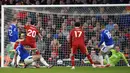 Pemain Liverpool, Diogo Jota (ketiga kiri) mencetak gol ke gawang Everton dalam laga lanjutan Liga Inggris 2024/2025 di Anfield, Liverpool, Inggris, Rabu (02/04/2025) waktu setempat. (AP Photo/Ian Hodgson)