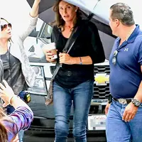 Caitlyn Jenner tampil cantik saat ia menjadi pembicara di yayasan LGBT. (via Dailymail.co.uk)