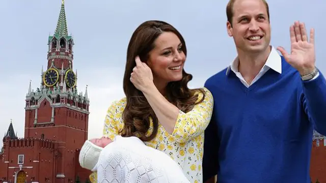 Selang sepuluh jam usai melahirkan, Kate Middleton sudah terlihat sangat cantik dan memesona sambil menggendong putri kecilnya bersama Pangeran William di Lindo Wing, tempat persalinannya pada Sabtu 2 Mei 2015. Penampilannya yang terlalu cantik dan bugar 