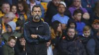 Quique Sanchez Flores. Setelah sukses menangani Watford di periode pertama pada 2015/2016, ia kembali ditunjuk sebagai pelatih pada musim 2019/2020. Ia hanya bertahan 85 hari di periode kedua usai meraih 2 kemenangan, 4 hasil imbang dan 6 kekalahan dari 12 laga. (AFP/Geoff Caddick)