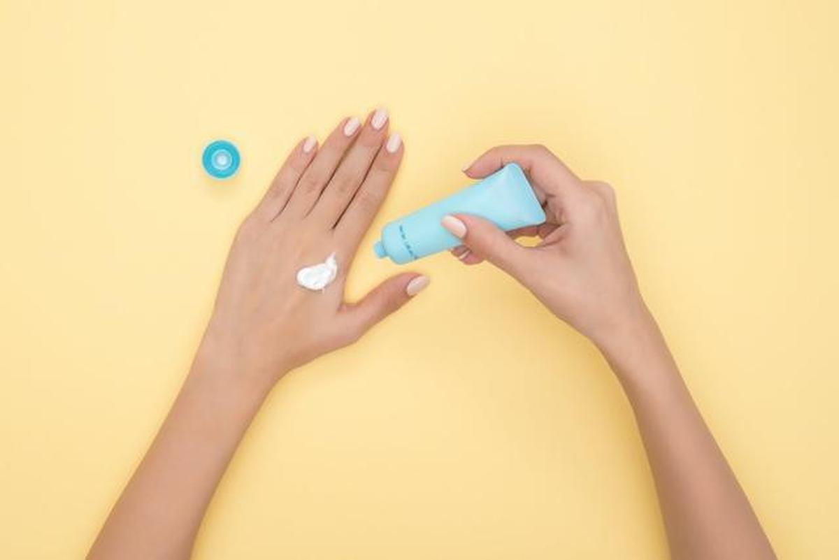 13 Kesalahan dalam Memakai Sunscreen yang Bikin Kulit Tetap Terpapar UV