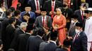 Presiden Joko Widodo didampingi Wapres Ma'ruf Amin dan Ketua DPR RI, Puan Maharani saat menghadiri rapat Paripurna pembukaan masa persidangan I DPR tahun sidang 2022-2023 di Gedung Nusantara, Kompleks Parlemen, Senayan, Jakarta, Selasa (16/8/2022). Rapat kali ini berbeda dengan rapat sidang tahunan MPR RI pagi tadi, Presiden Jokowi hadir bersama Ma'ruf Amin dengan setelah jas yang rapi. (Liputan6.com/Johan Tallo)