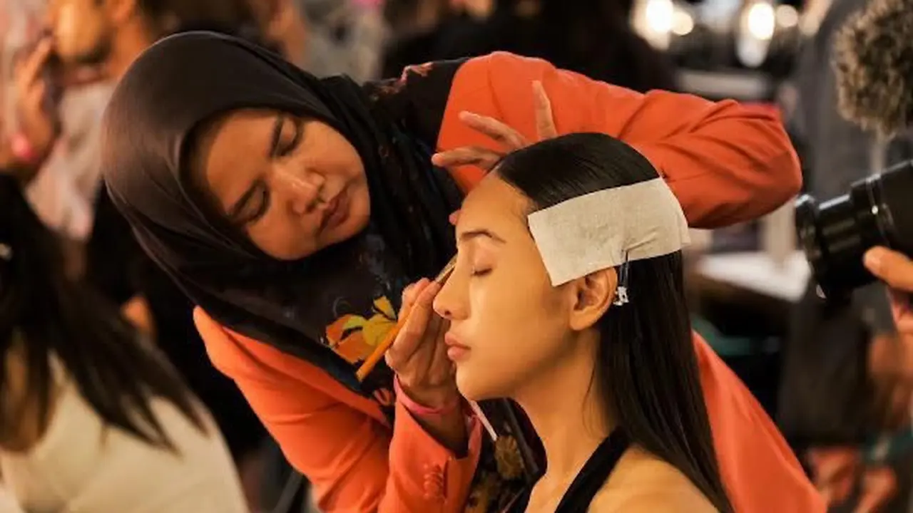 MUA Indah Aini