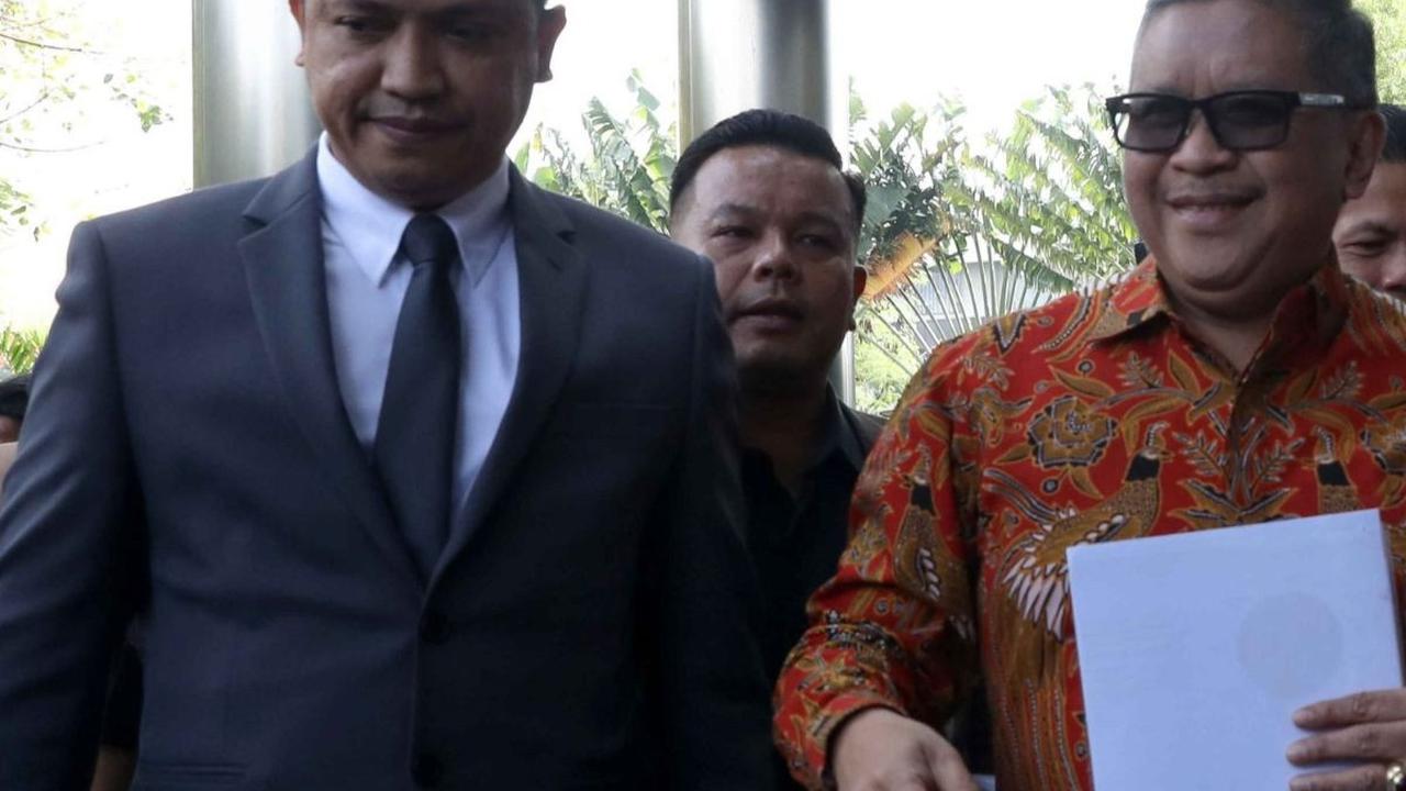 Sekjen PDI Perjuangan Hasto Kristiyanto tiba di Gedung Merah Putih KPK, Senin (10/6/2024) untuk memenuhi panggilan KPK guna diperiksa sebagai saksi dalam kasus dugaan suap yang menjerat mantan calon legislatif PDIP Harun Masiku yang sudah buron sejak 2019