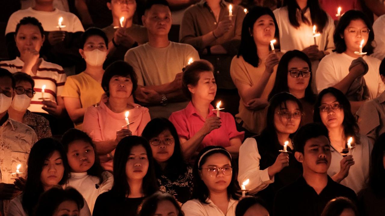 Misa Malam Paskah di Gereja Santo Kristoforus
