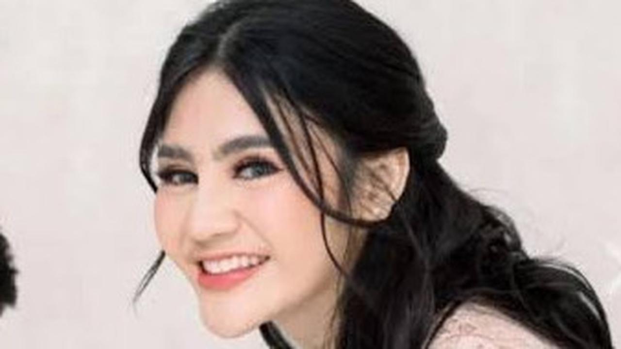 Sosok Jelita Jeje yang Bela Erina Gudono Hedon, Tulisannya Malah Bongkar Perilaku Suami hingga Mertua yang Kini Disorot KPK