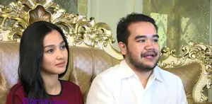 Rabu (21/10/2015) Tya Arifin dan Asyraf Khalid menjalani fitting baju di Anniesa Fashion di kawasan Bangka, Jakarta Selatan. Rencananya, mereka akan melangsungkan resepsi pernikahan pada 1 November 2015.