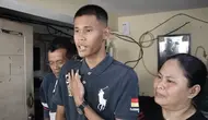 Calon siswa (casis) Bintara Polri yang menjadi korban begal, Satrio Mukhti (18) menyampaikan rasa terima kasihnya kepada Kapolri Jenderal Listyo Sigit Prabowo. (Liputan6.com/Nanda Perdana Putra).