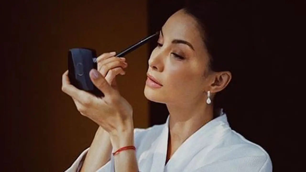 Nadya Hutagalung