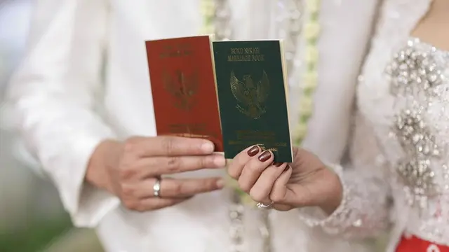 Ungkap Sosok Sang Suami, Ini 6 Potret Detail Pernikahan Tata Janeeta
