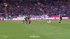 Huddersfield keluar dari zona degradasi sehabis menghabisi Bournemouth 4-1 dalam lanjutan Liga Inggris, Minggu (11/2). Alex Pritch...