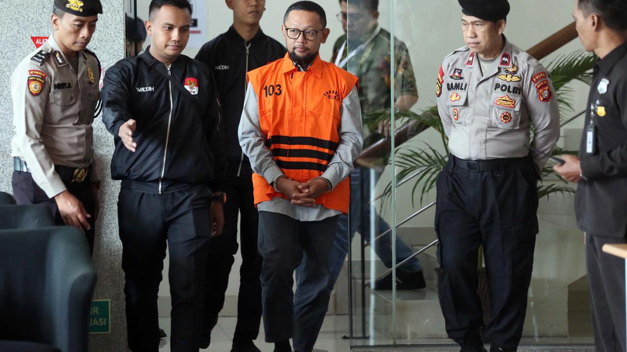 FOTO: Gus Alex Menyusul Yaqut Masuk Tahanan KPK