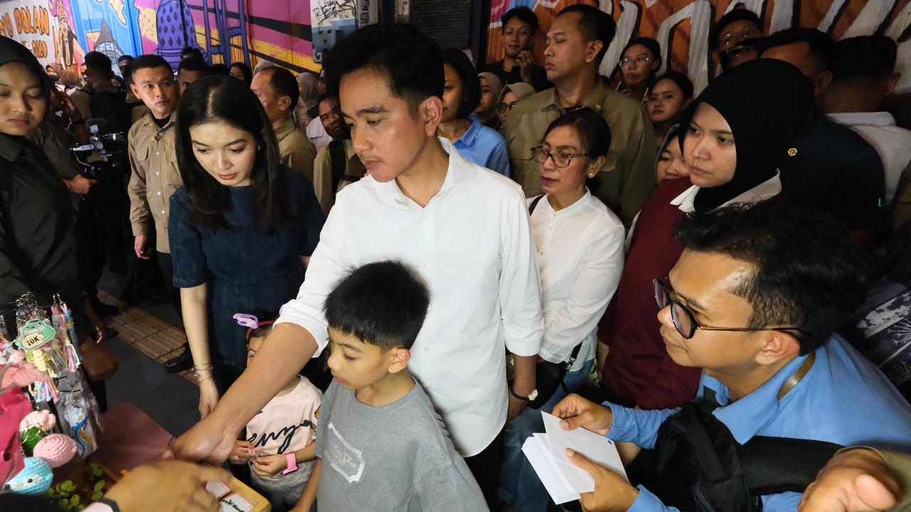 Kunjungi Sejumlah Proyek di Solo, Gibran : Akhir Tahun Biar Diresmikan Pak Presiden