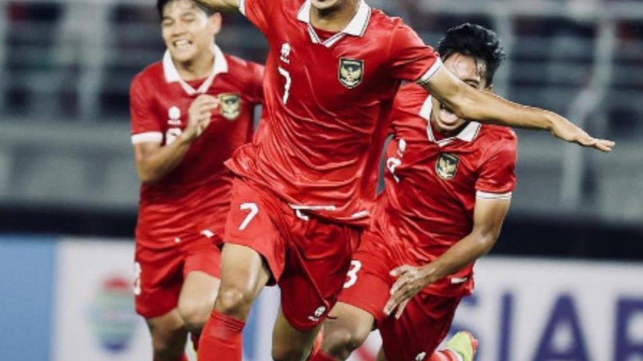 Berkat penampilan gemilangnya, ia sukses mencetak dua gol di laga itu sekaligus menjadi man of the match di akhir laga. Foto: instagram.com / marselinoferdinan10