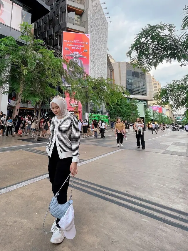 Potret Zhadela Putri Mantan Kekasih Asnawi Mangkualam, Curi Perhatian