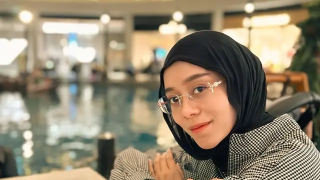 Lesti Kejora Liburan ke Singapura. [@lestikejora]