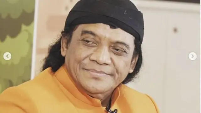 Didi Kempot Meninggal Dunia, Simak 5 Tampilannya Saat Manggung Kenakan Beskap