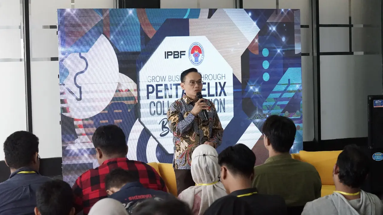 Kemenpora RI) mengajak kalangan akademisi, bisnis, komunitas, pemerintah dan media, berkolaborasi mengajak sekaligus mengembangkan generasi muda yang pandai dalam dunia bisnis dalam seminar Pentahelix Collaboration. (Liputan6.com)