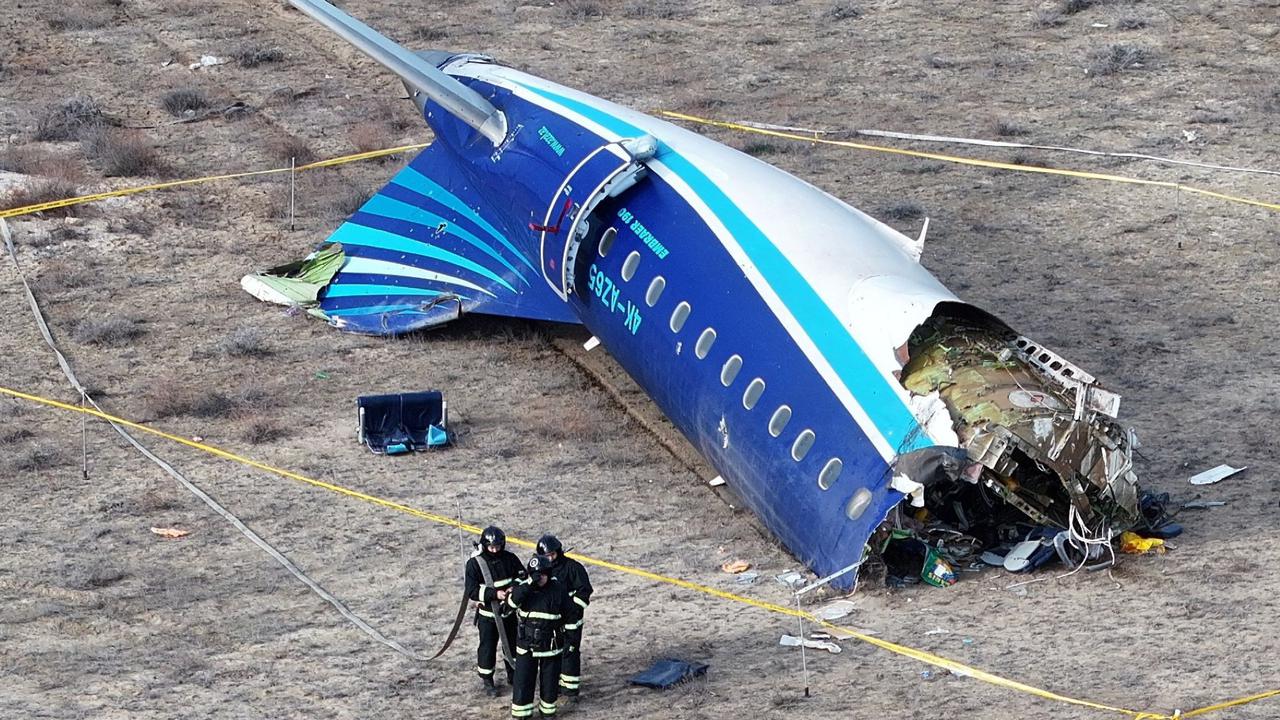 Pesawat penumpang Azerbaijan Airlines jatuh di Kazakhstan