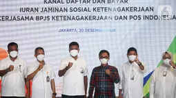 Kerjasaman BPJamsostek dan PT Pos Indonesia yang memiliki kanal layanan fisik berupa kantor pos hingga kecamatan dapat digunakan untuk pendaftaran peserta baru maupun pembayaran iuran bagi Pekerja Sektor Formal dan Pekerja Sektor Informal yang terdaftar di BPJamsostek. (Liputan6.com/HO/BPJS)