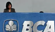 Bank Central Asia merupakan salah satu bank yang diminati masyarakat (Liputan6.com/Johan Tallo)