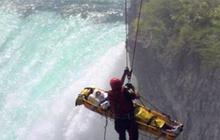 Pria 40 tahun nekat terjun di Niagara