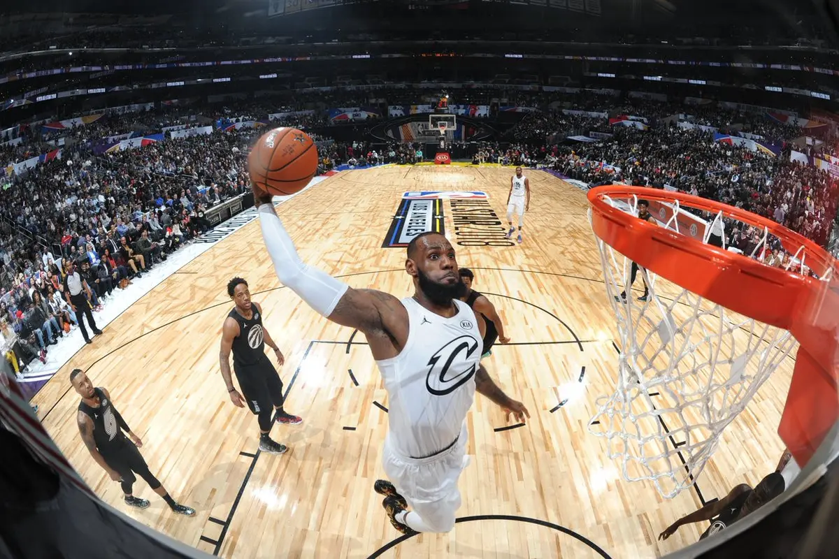 Aksi LeBron James