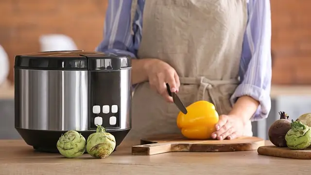 Ilustrasi alat memasak/freepik.com/pixel-shot.com