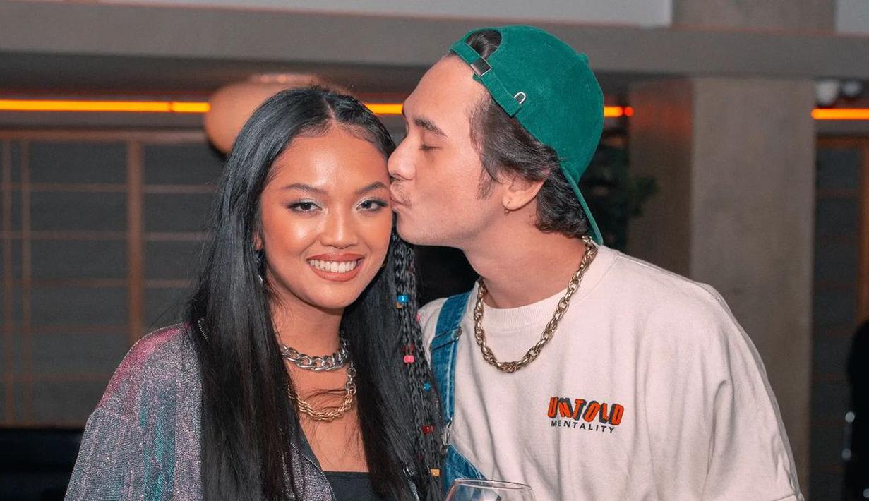 <p>Pemeran Kit di Jalan yang Jauh Jangan Lupa Pulang ini tak segan pamer pacar baru di Instagram pribadinya. (FOTO: instagram.com/jerompret/)</p>