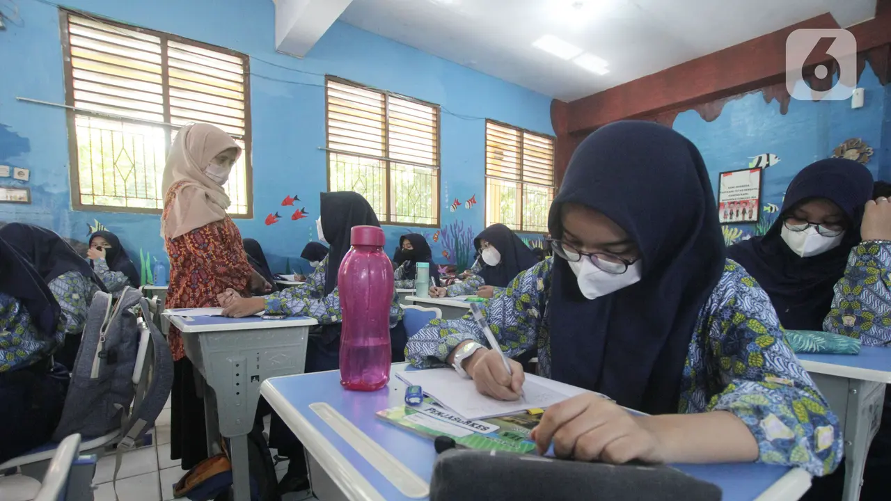 Hari Pertama Sekolah Usai Libur Lebaran