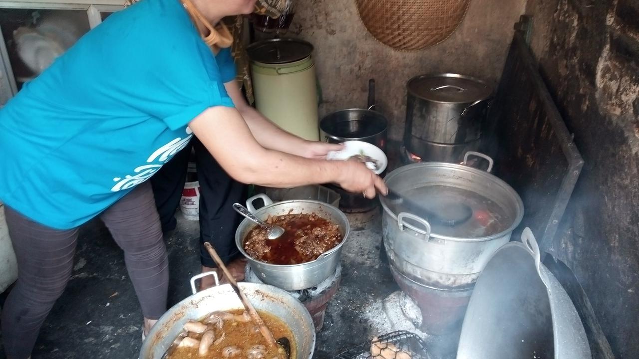 Sarapan Lezat Oseng-oseng Mercon Bu Narmi Khas Jogja